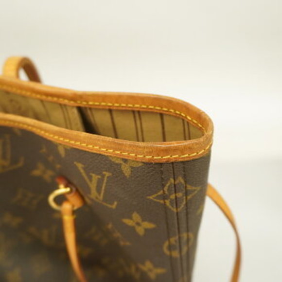 Louis Vuitton Monogram Neverfull MM Tote Bag - Picture 8 of 15